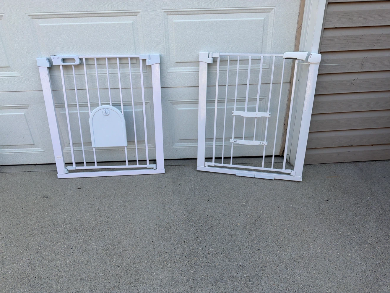 White Metal Pet Gate with Door