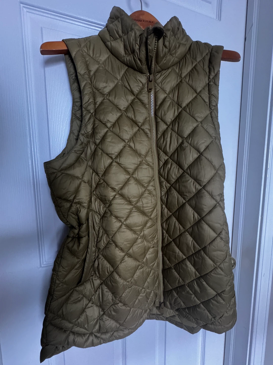 Athleta Quilted Puffer Vest Olive Green Size L - photo 2