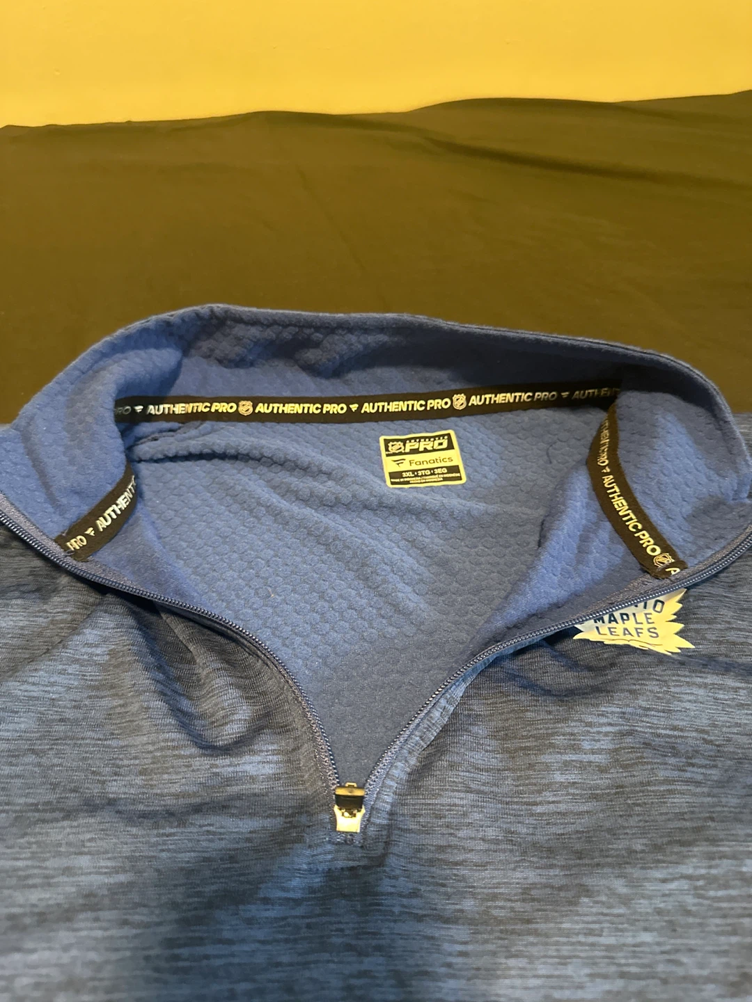 Toronto Maple Leafs quarter Zip pullover - photo 5