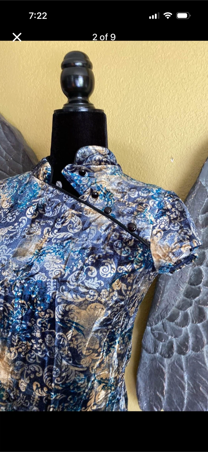 Le Chateau Floral Velvet Shirt Top - photo 2