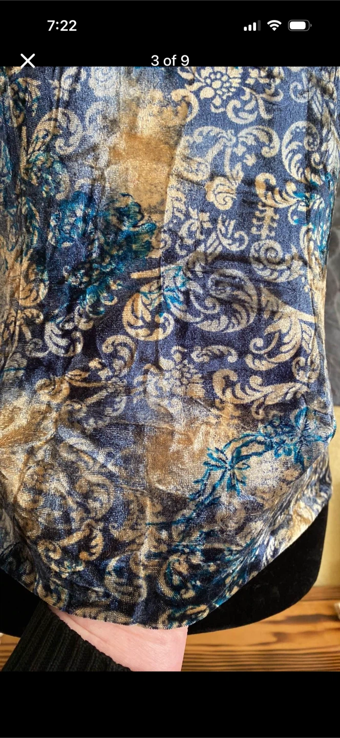 Le Chateau Floral Velvet Shirt Top - photo 4