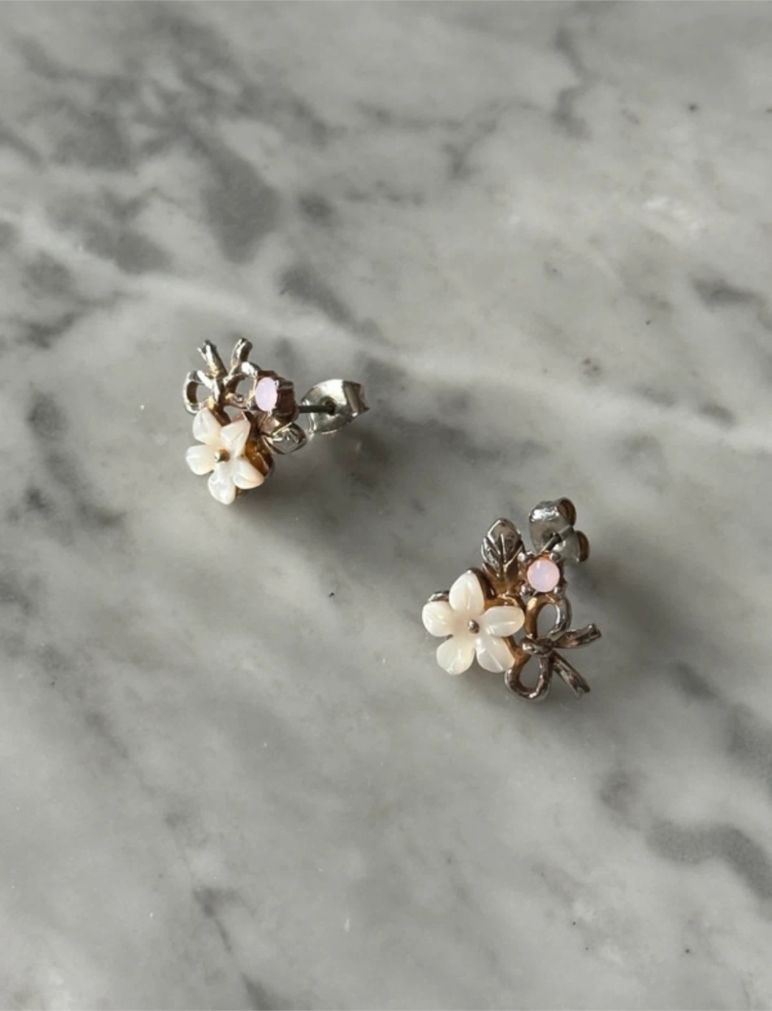 Flower and Bow Stud Earrings - photo 3