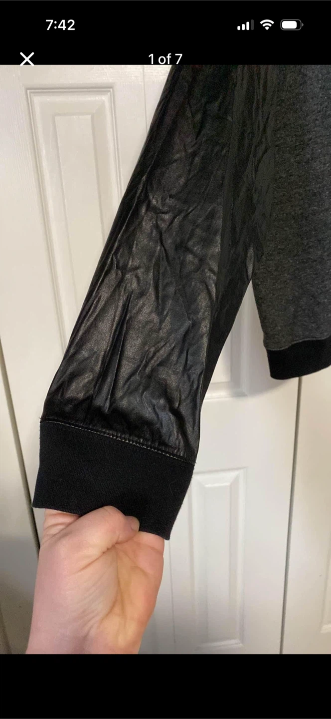 Simons Le 31 Pull Over Sweater With Faux Leather Sleeves - photo 2