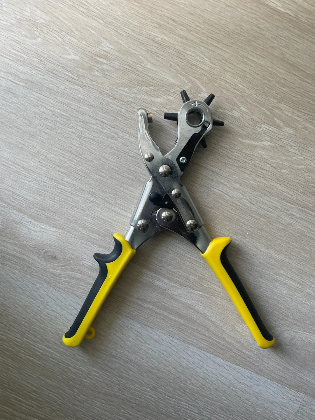 Revolving Hole Punch Plier Tool