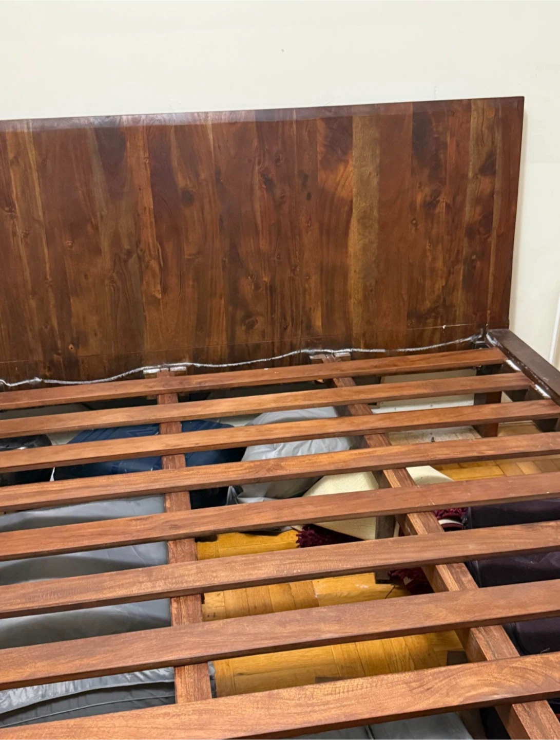 Acacia wood queen size bed - photo 4