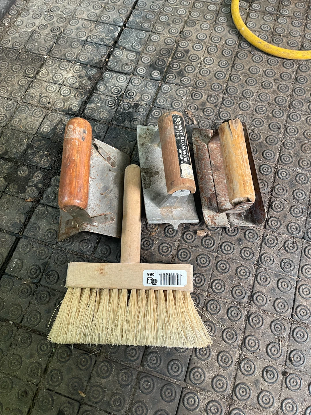 Concrete tool