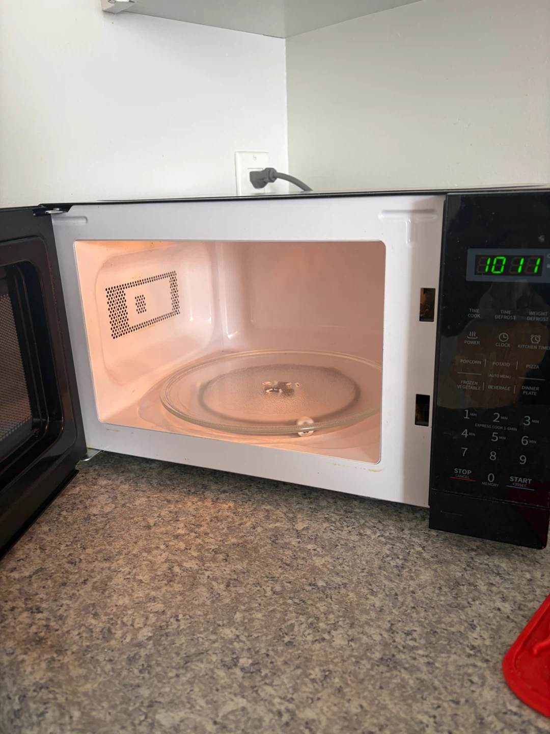 Comfee Microwave - 700W - photo 3