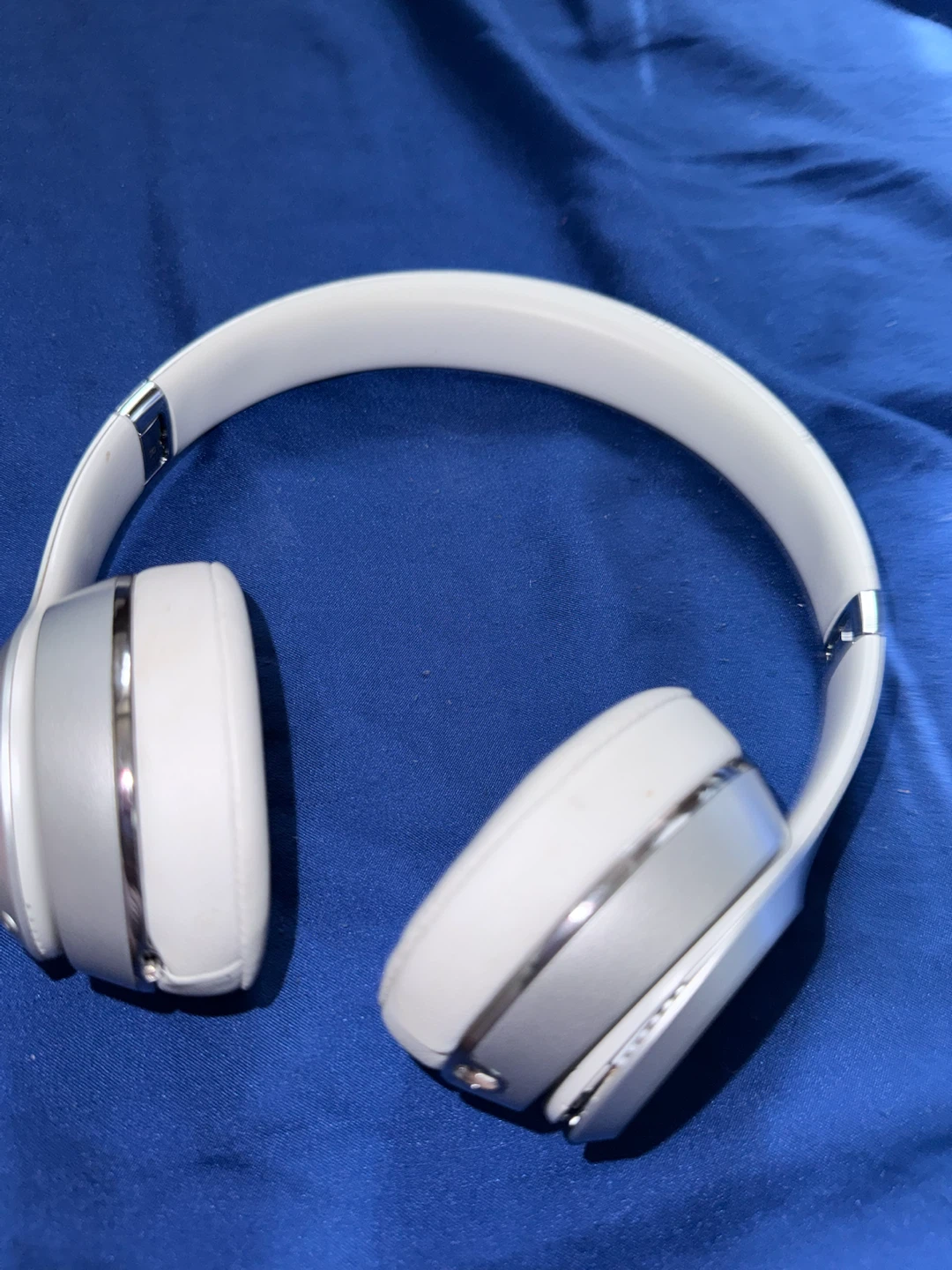 Beats Solo 3 Wireless On-Ear Headphones - Silver - photo 2