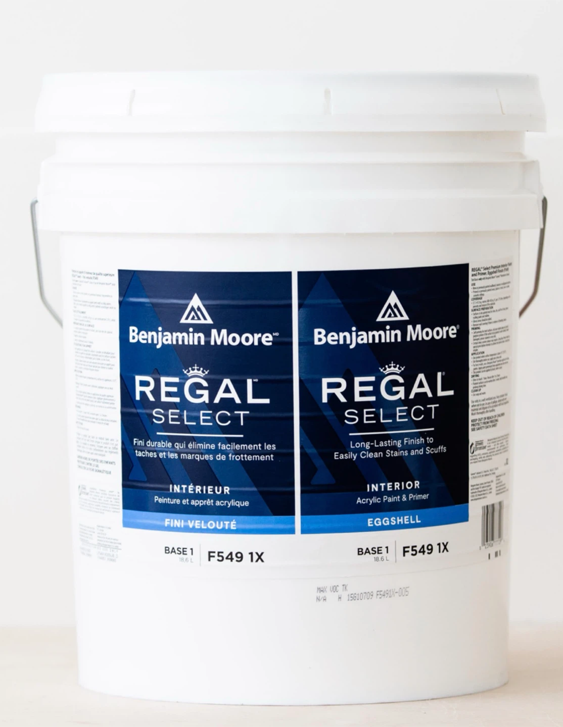 Benjamin Moore Regal Interior Paint - Creamy White OC-7