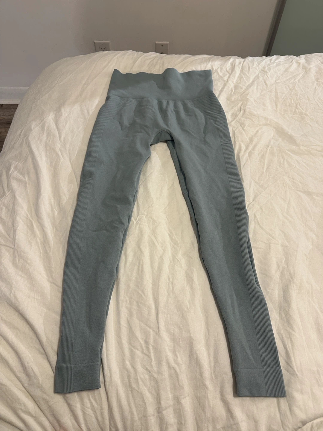 Activewear (Set Active, Fabletics, Lululemon, Aritzia) - photo 4