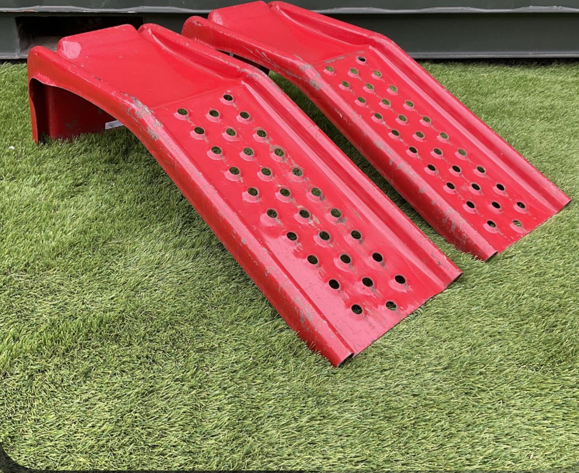 Red Metal Ramps (Pair)