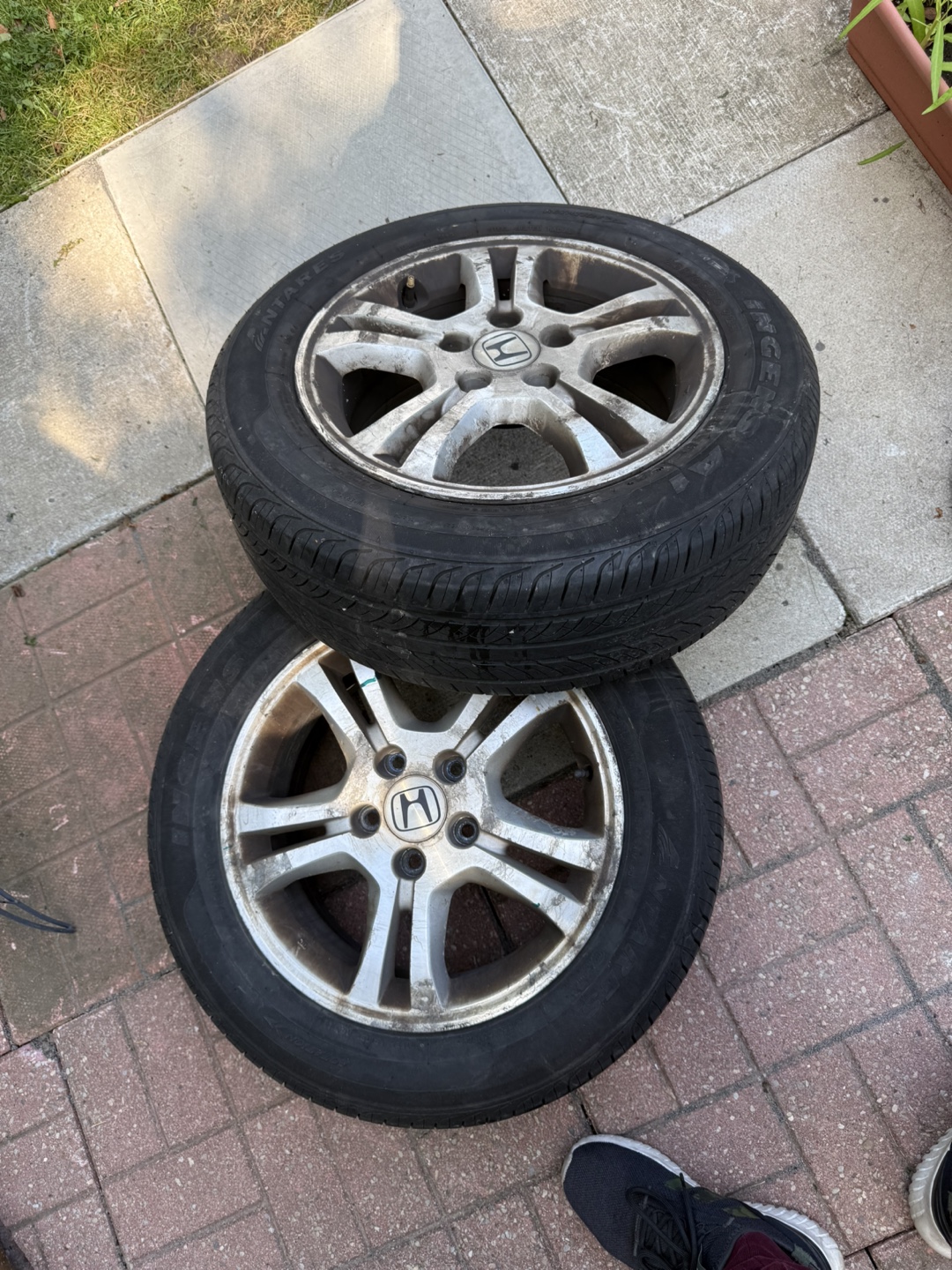 Goodyear Tires 205/60R16 92H and Honda civic alloy rim - photo 5