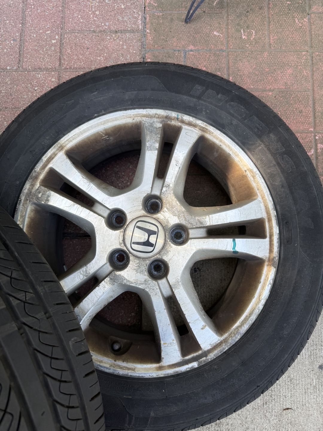 Goodyear Tires 205/60R16 92H and Honda civic alloy rim - photo 3