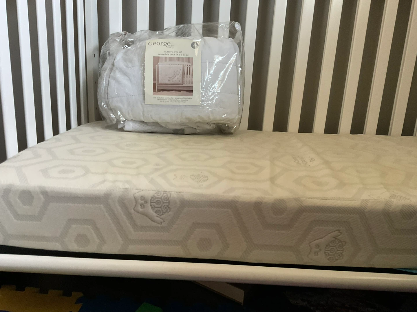 George Baby Crib Set & Organic Mattress - photo 4