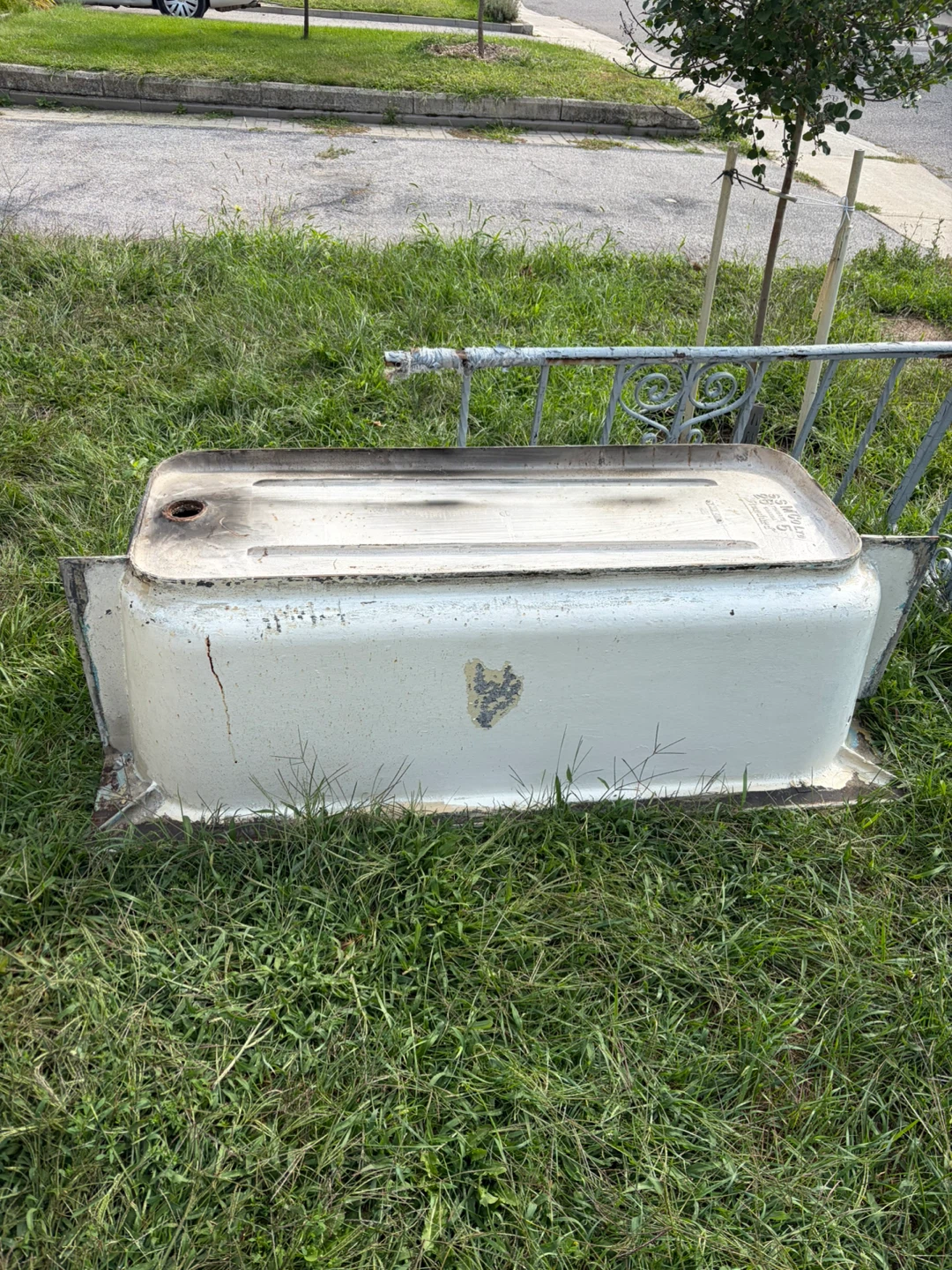 Vintage Cast Iron Bathtub