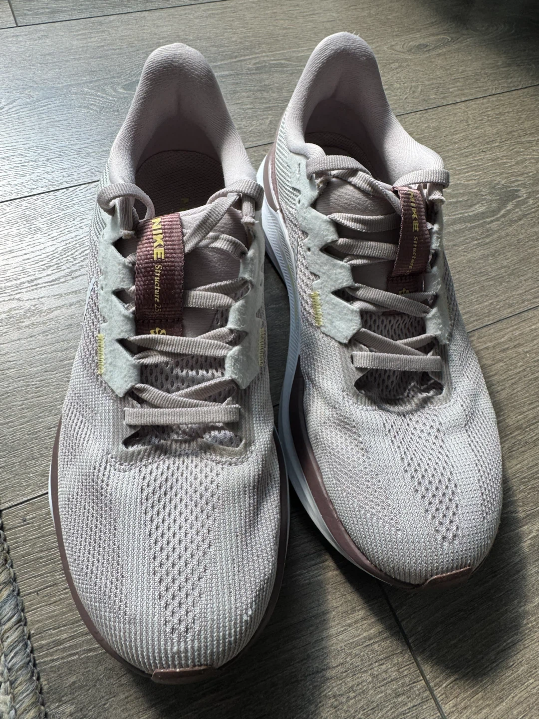 Nike Structure 25 Running Shoes (US 8.5 Women’s) - photo 3