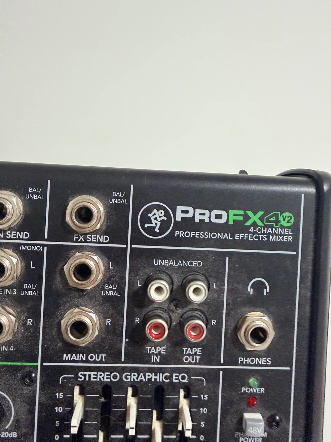 1 Behringer Eurolive B108D  + 1 Mackie ProFX4v2 mixer - photo 5