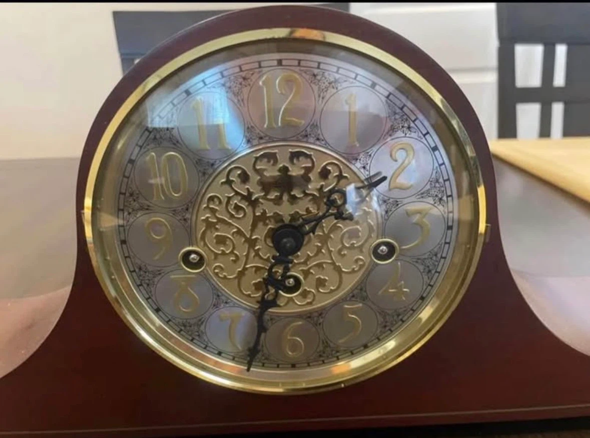 Hermel Wooden Mantel Clock - photo 4