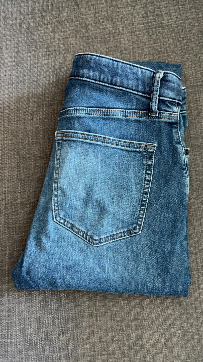 Uniqlo EZY Jeans Slim Tapered
