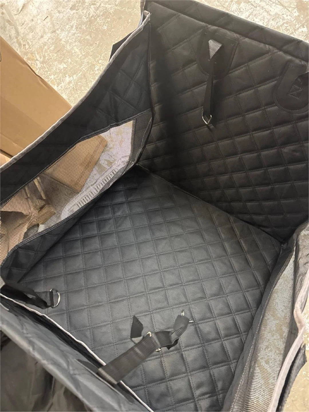 Canine Auto Seat Pad, Vented Netted - Brand new - photo 4