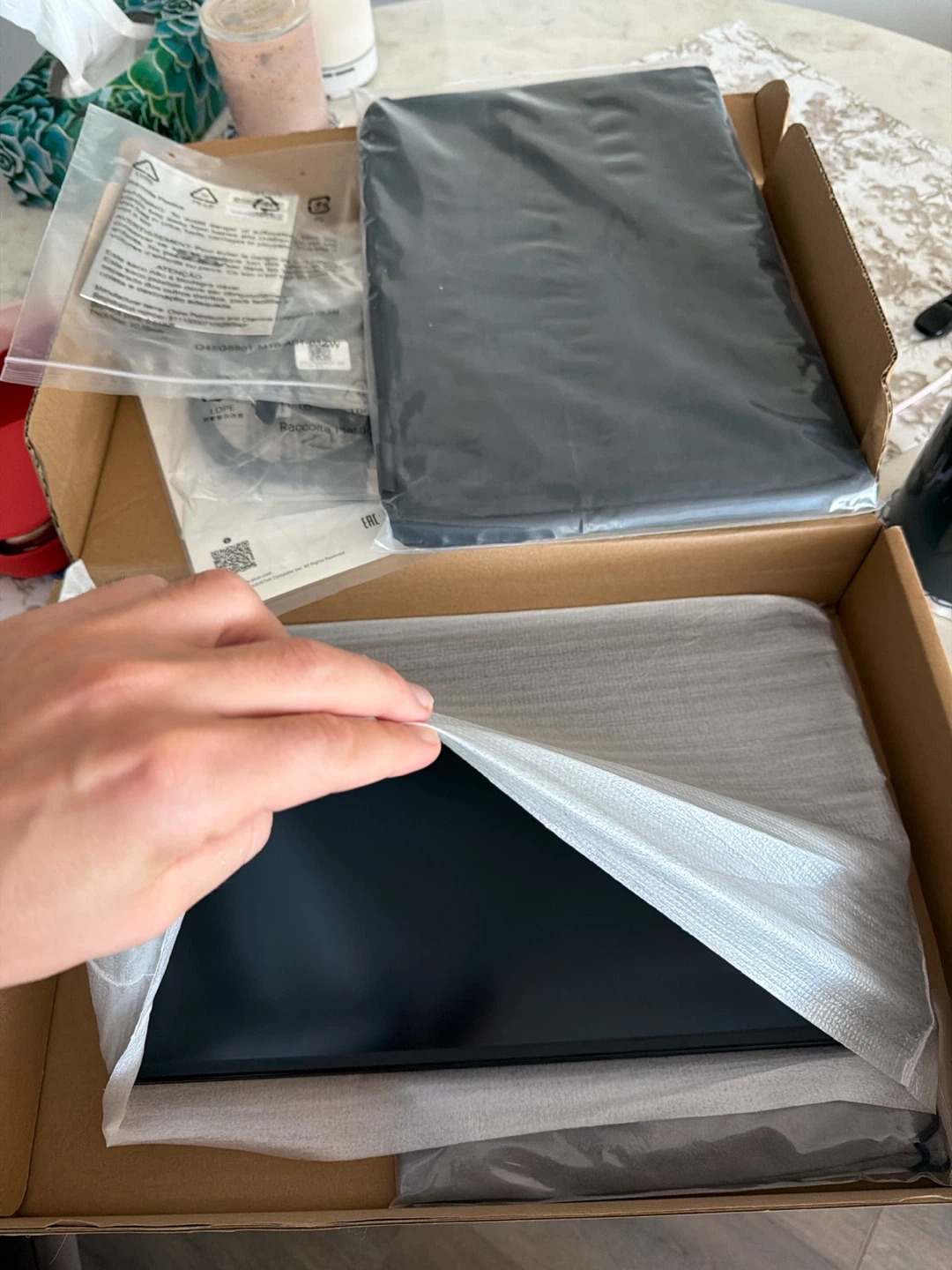 ASUS ZenScreen MB169CK Portable Monitor - photo 2