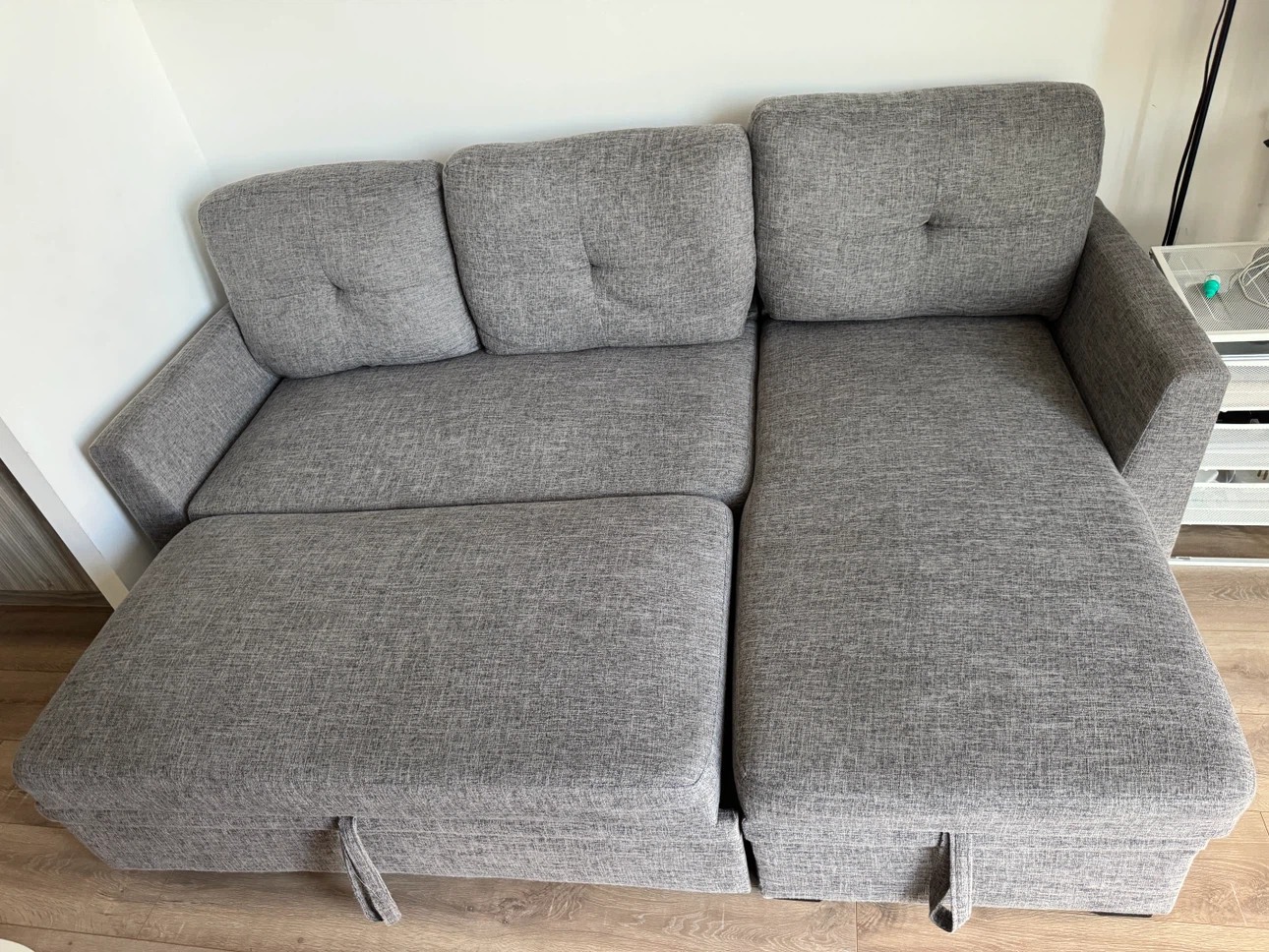 Wayfair Sectional Sofa Bed / Pull-Out Couch – Like New