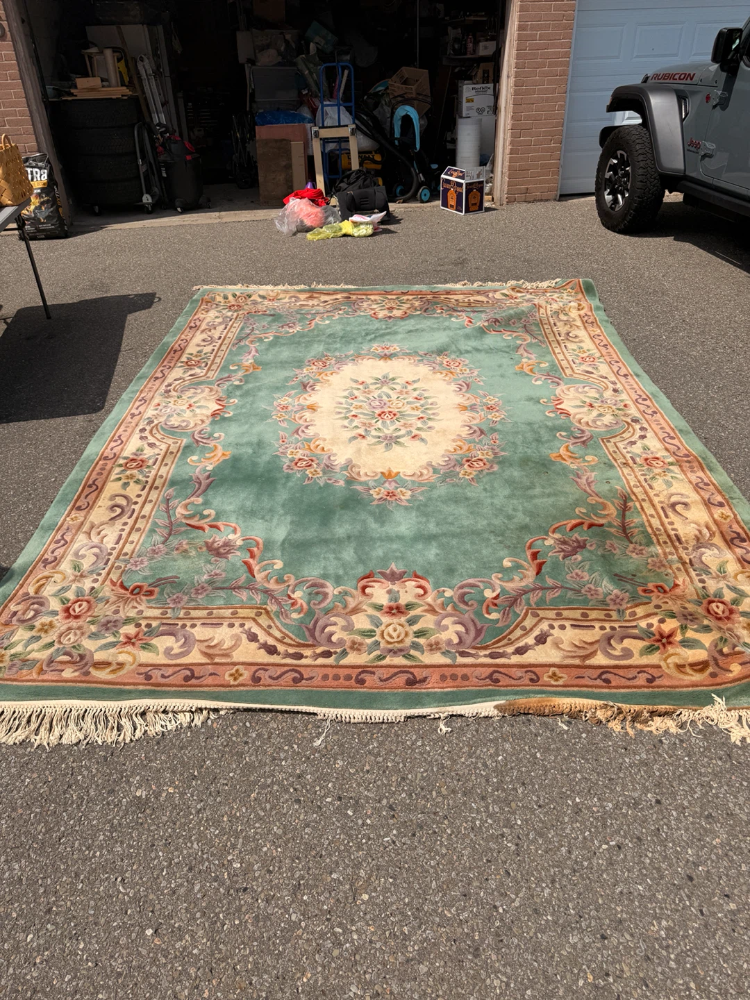 Area Rug with Floral Design