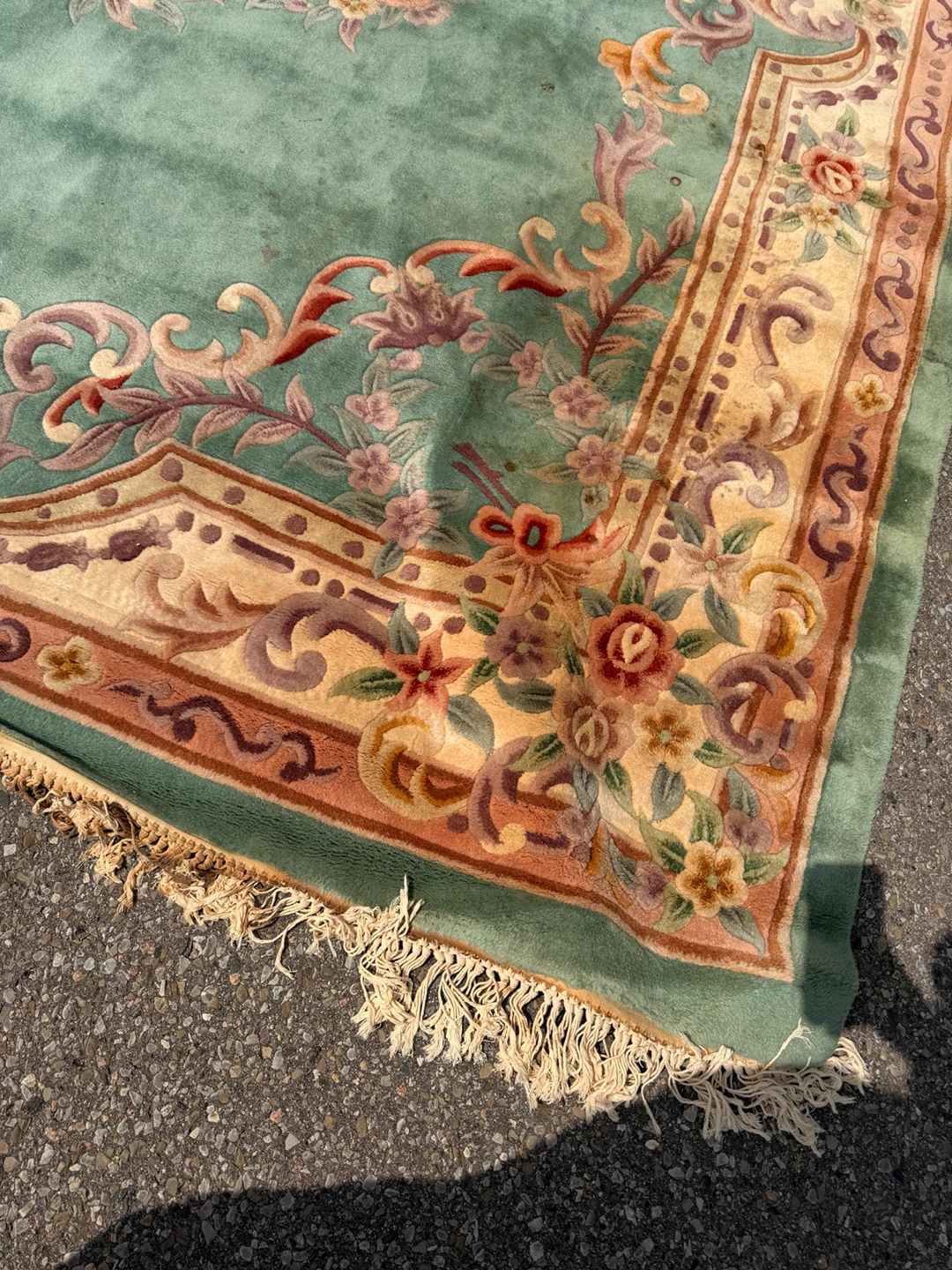 Area Rug with Floral Design - photo 3