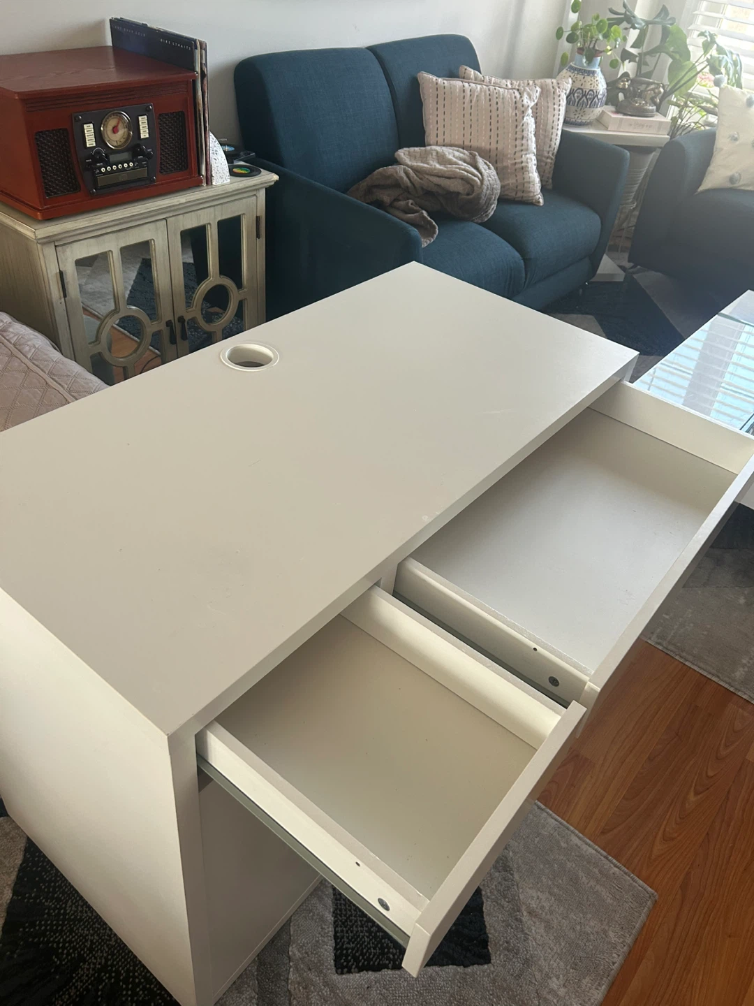 IKEA MICKE Desk - photo 2