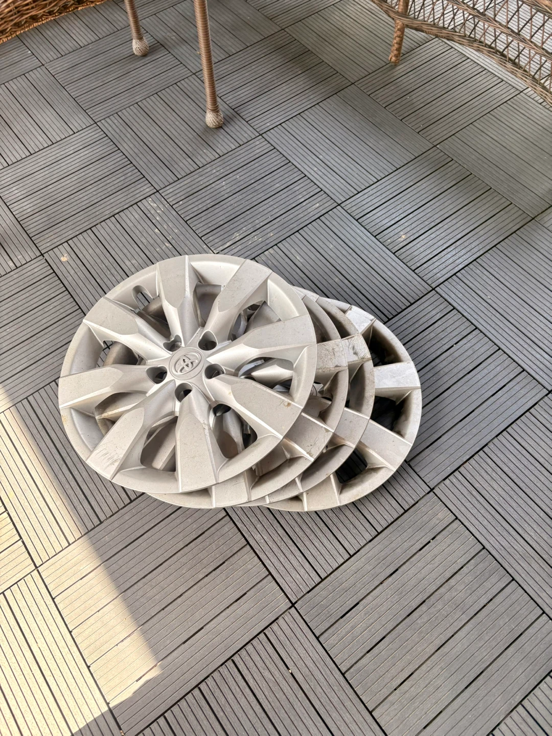 Toyota Hubcaps/Wheel Covers Set of 4 free - photo 2