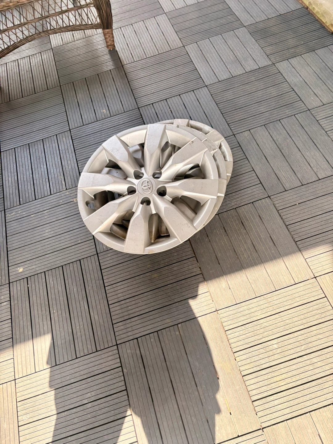 Toyota Hubcaps/Wheel Covers Set of 4 free - photo 3