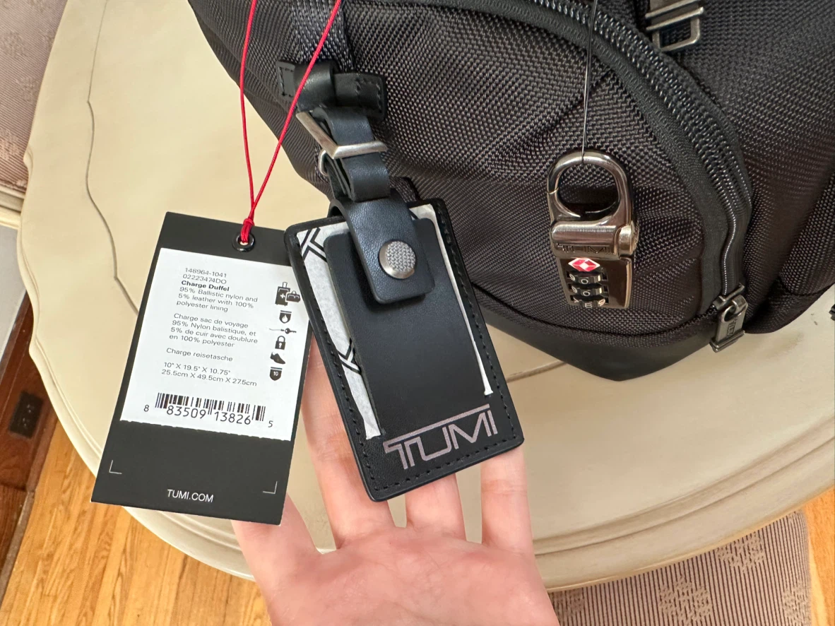 BRAND NEW Tumi Duffel Bag - photo 3