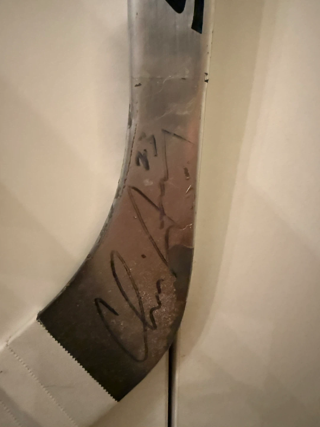 Game used and signed Easton Hockey Stick - Drury 23 - photo 2