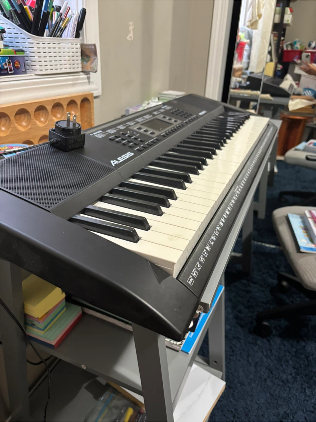 Alesis 61-Key Electronic Keyboard - photo 2