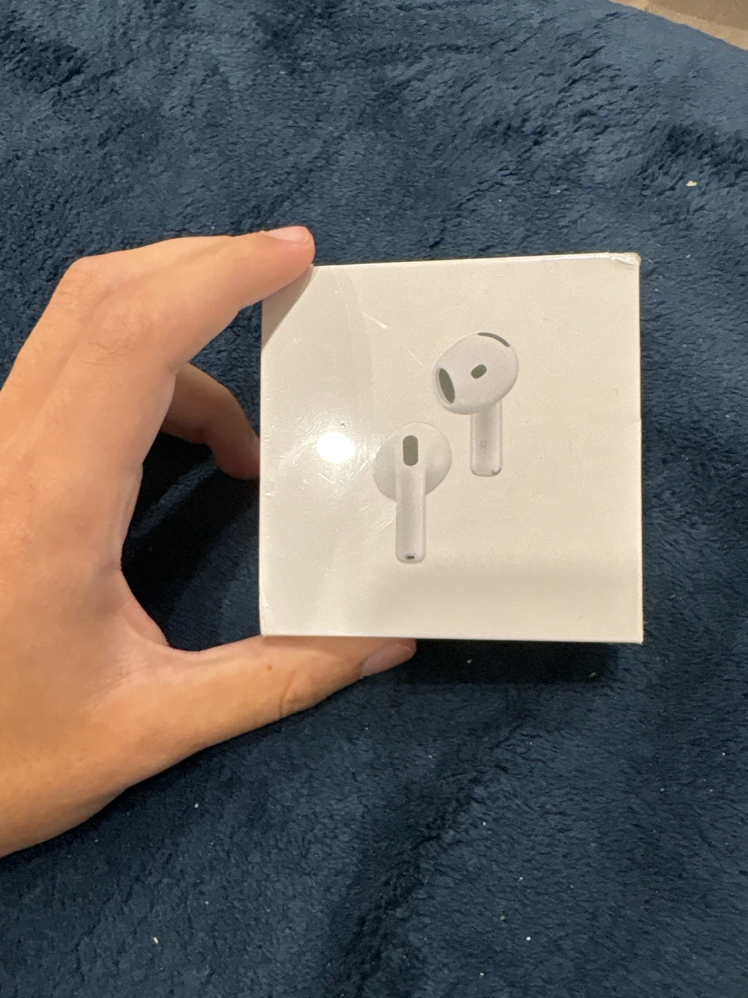 AirPods 4 with anc