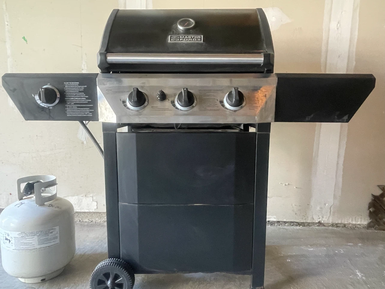 Barbecue + Propane Tank for Sale