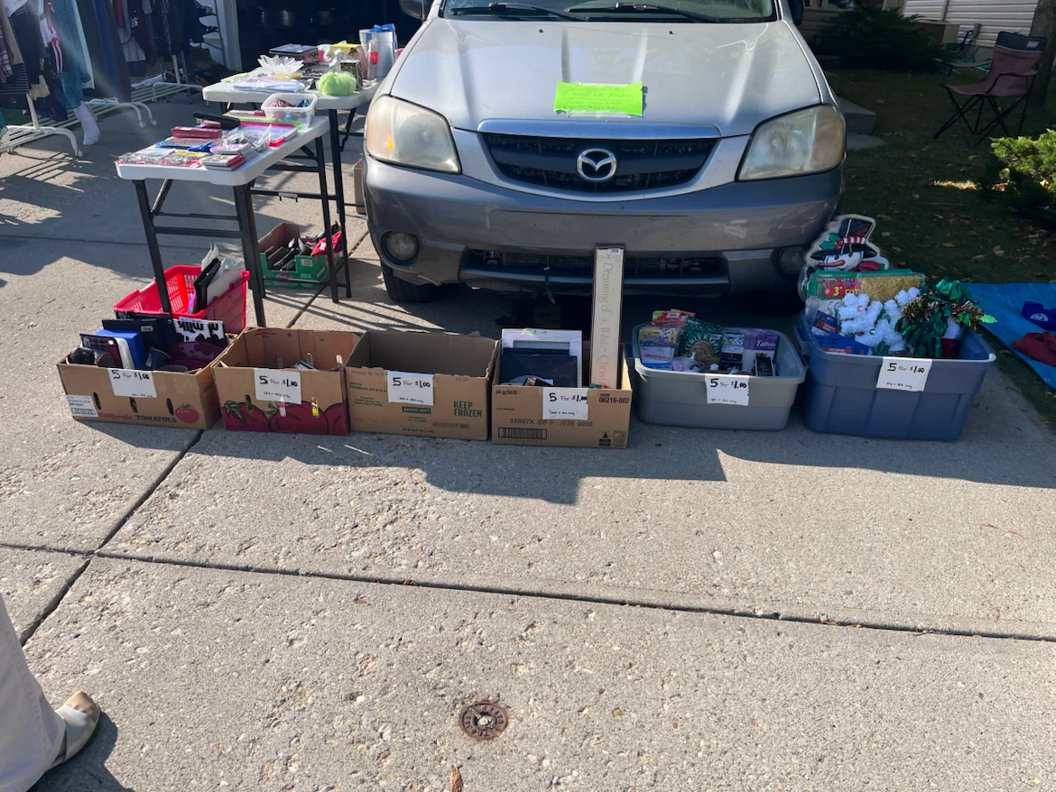 GARAGE SALE - photo 5