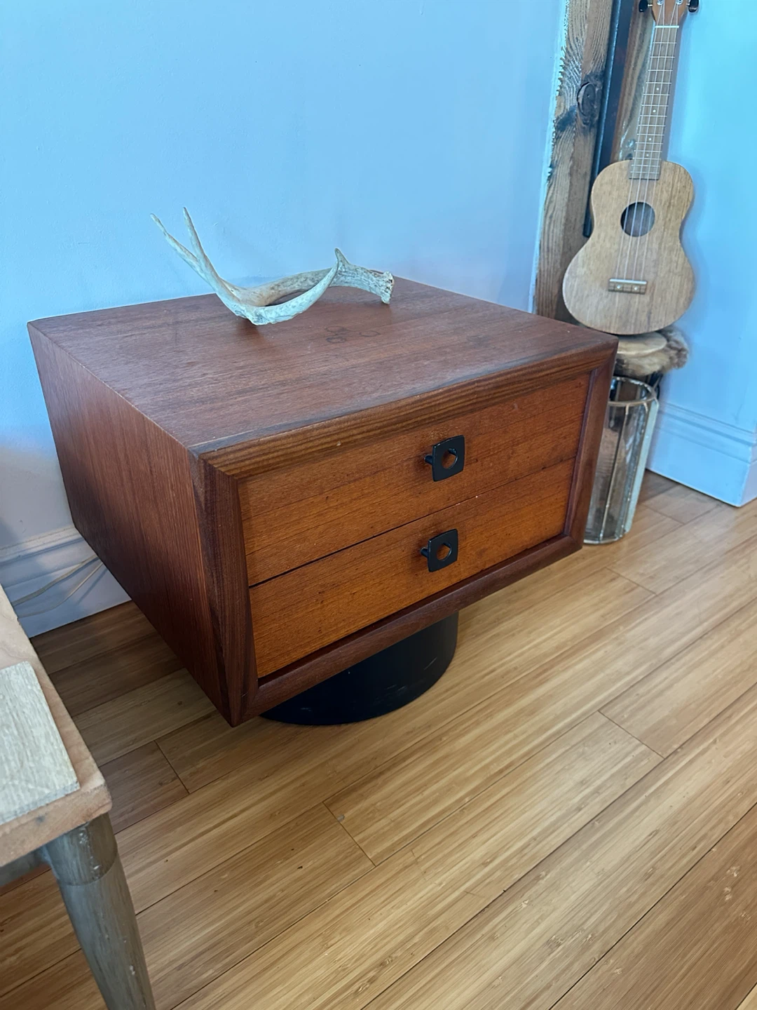 RS ASSOCIATES VINTAGE TEAK MCM SIDE TABLE NIGHT STAND - photo 2