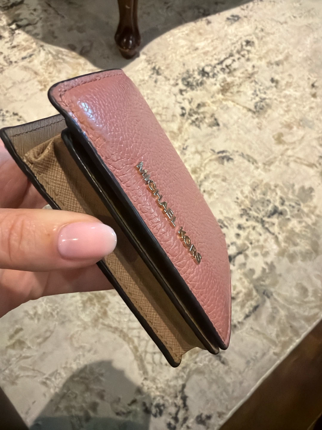 Michael Kors Pink Leather Bifold Wallet - photo 4