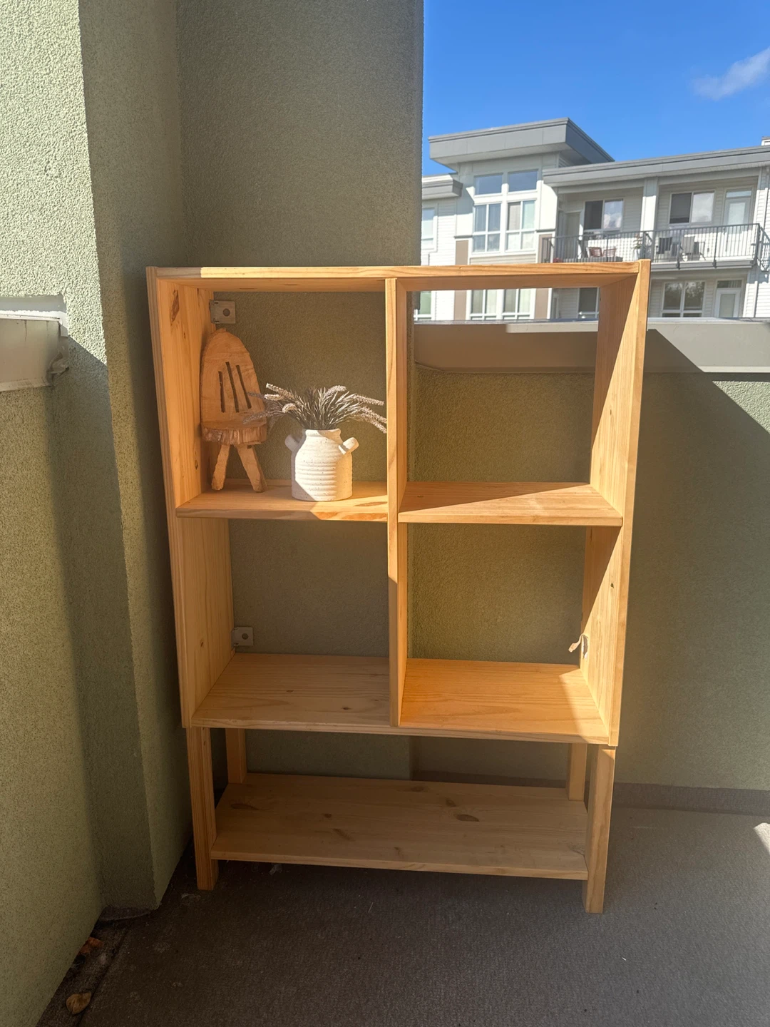 Wooden shelf for indoors or outdoors