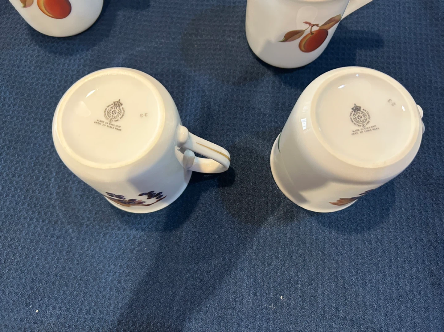 Set of 4 Royal Worcester Evesham  Fruit Design Mugs - photo 3