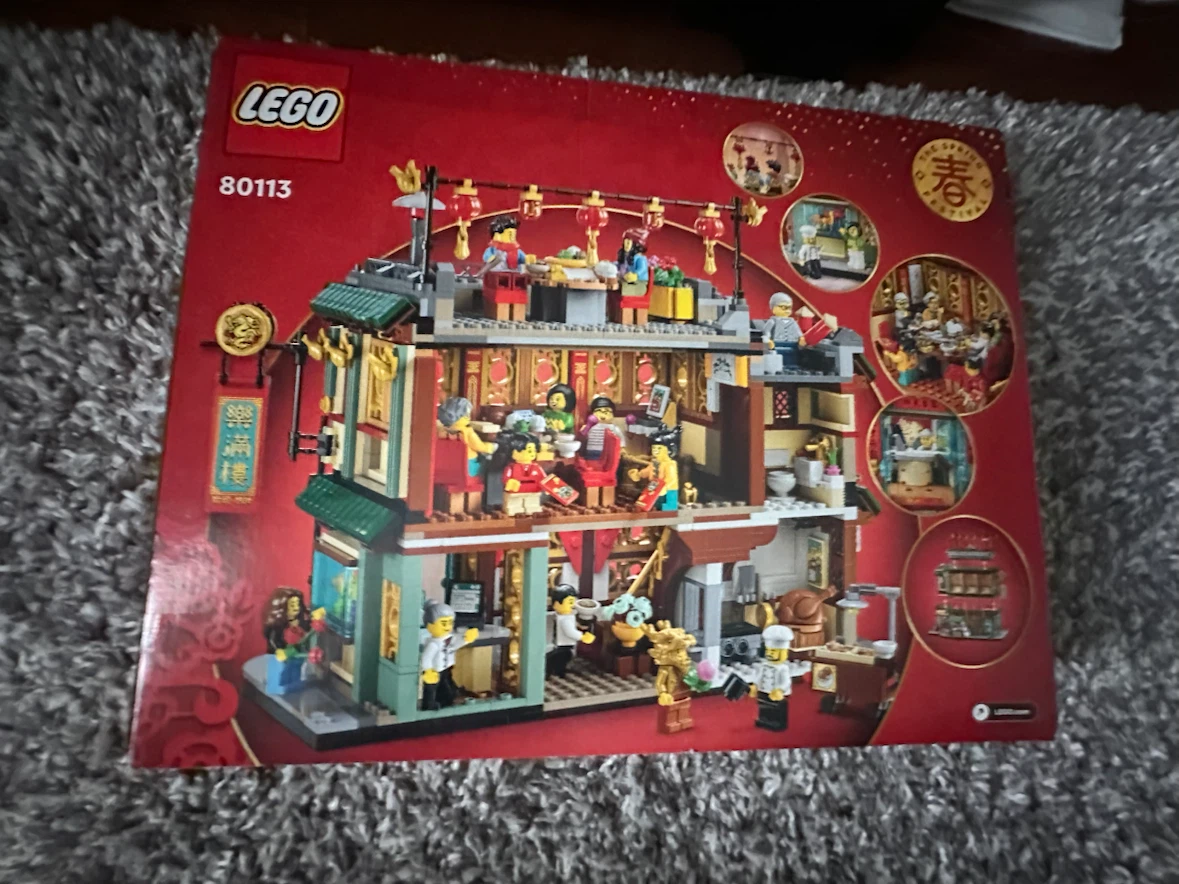Brand new, sealed LEGO 80113 Family Reunion Celebration Set