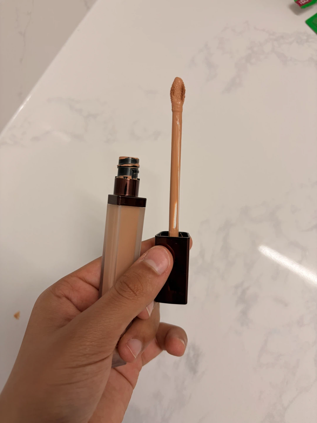 Hourglass Vanish Airbrush Concealer - photo 3