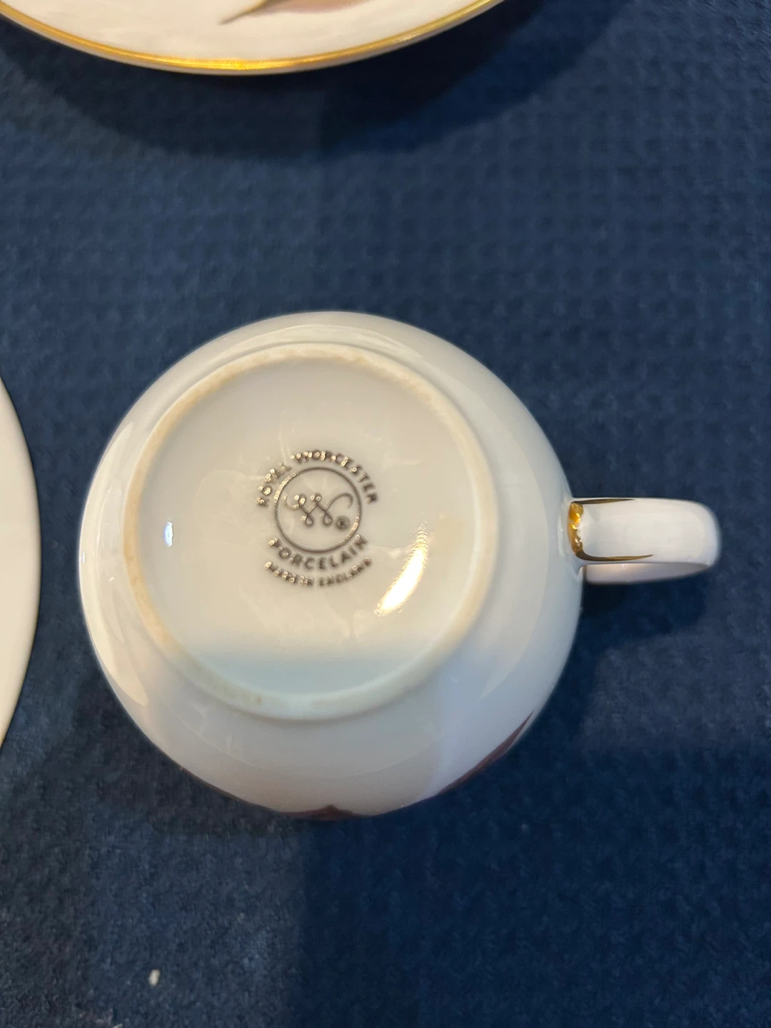 Royal Worcester Evesham Porcelain Tea Cups and Saucers Set - photo 4
