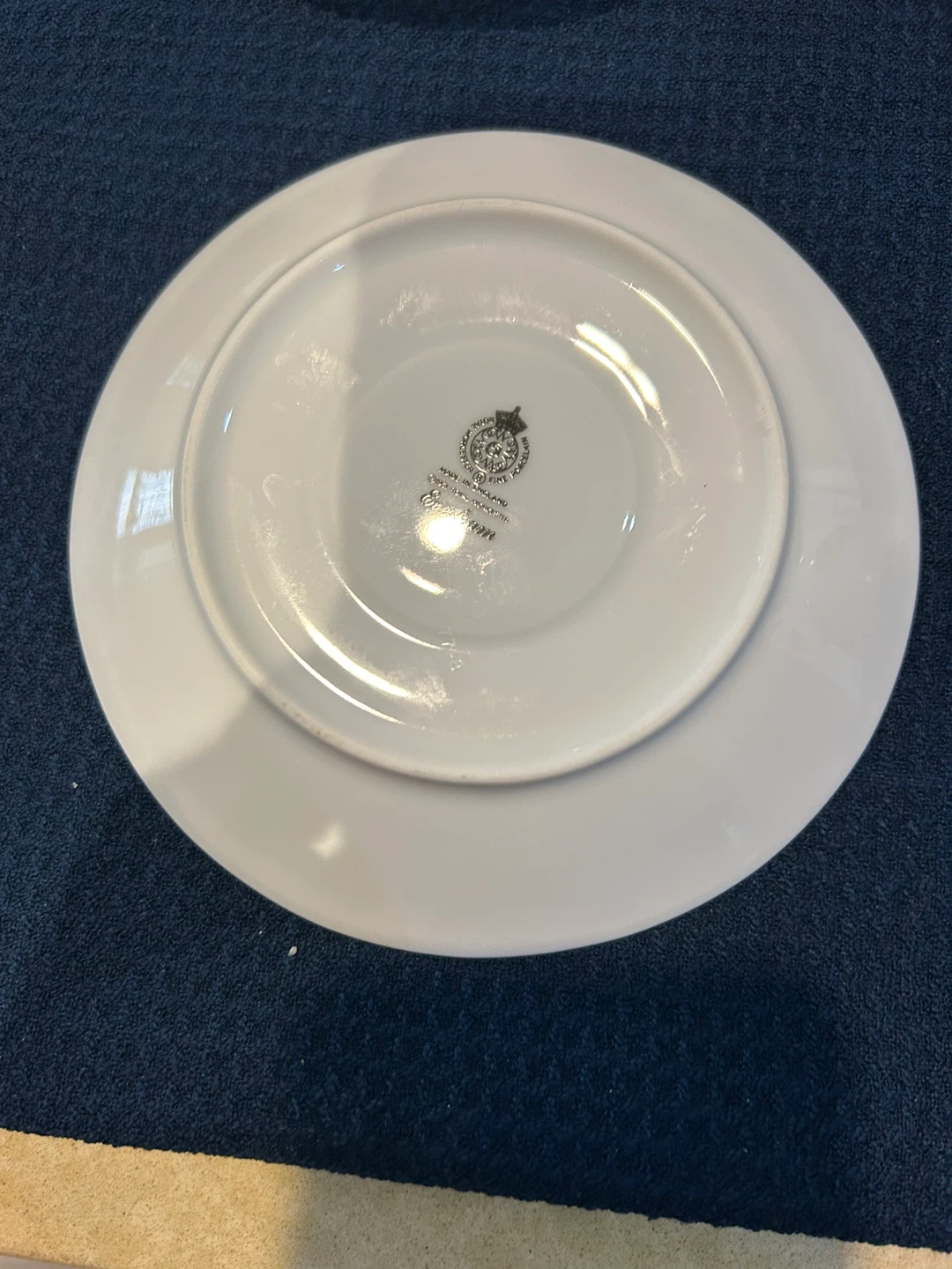 Royal Worcester Evesham Porcelain Tea Cups and Saucers Set - photo 3