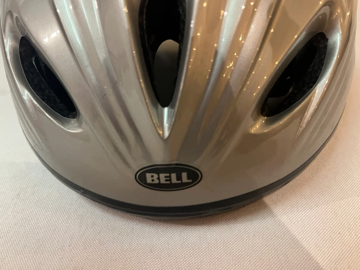 Child’s Bike Helmet - Bell Brand - ages 4-11 - photo 3