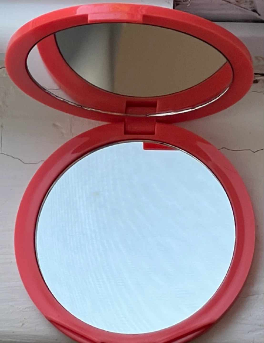 Isaac Mizrahi Loves Revlon Compact Mirror - photo 2