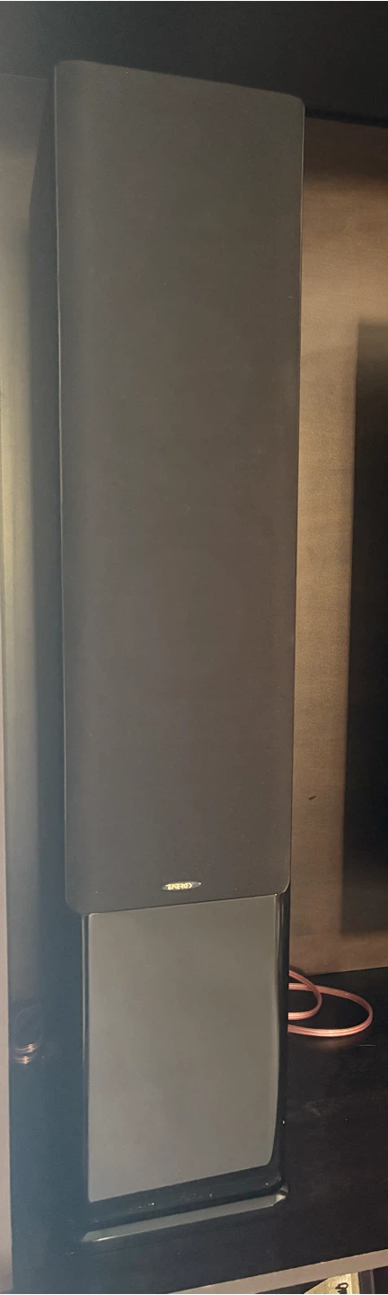 2 Energy Tower Speakers and Yamaha Receiver - photo 4