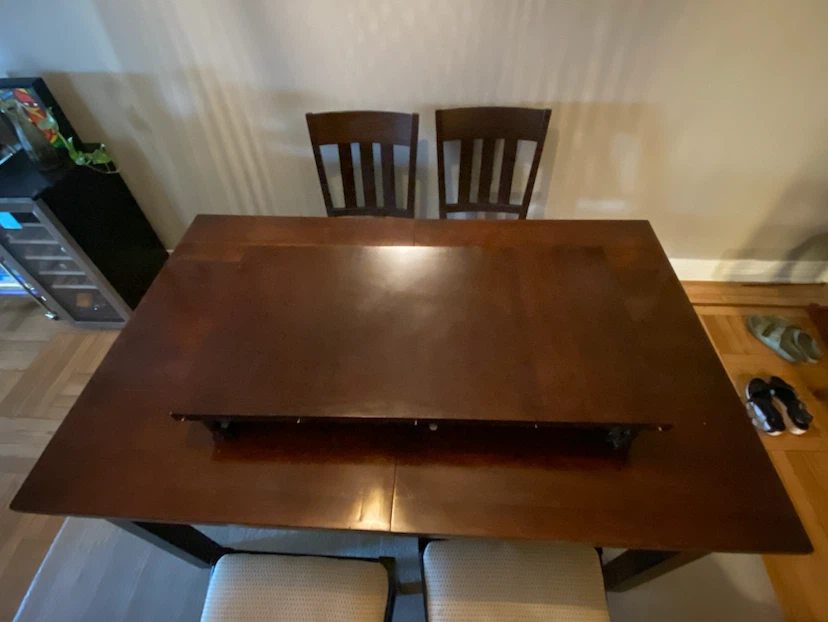 Dining Room Table, (4) chairs