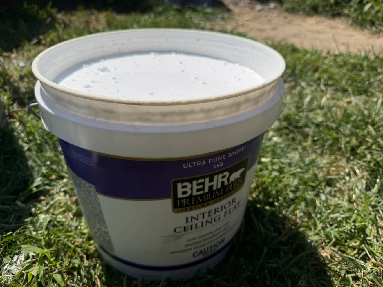 Behr Premium Plus Interior Ceiling Flat Paint - Ultra Pure White - photo 5